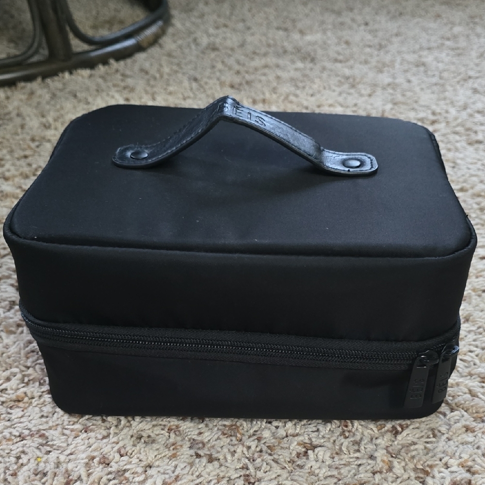 Beis The Hanging Cosmetic Case - Black